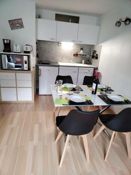 Appartement Dans Une Residence Calme سانت لاري سولون المظهر الخارجي الصورة